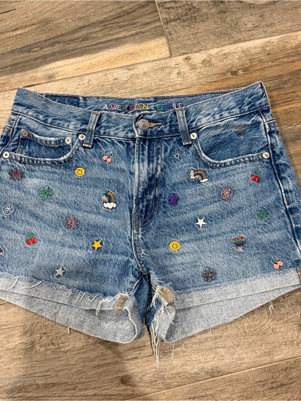 American Eagle Outfitters Colorful Embroidered Denim Cutoff Shorts Sz 0
